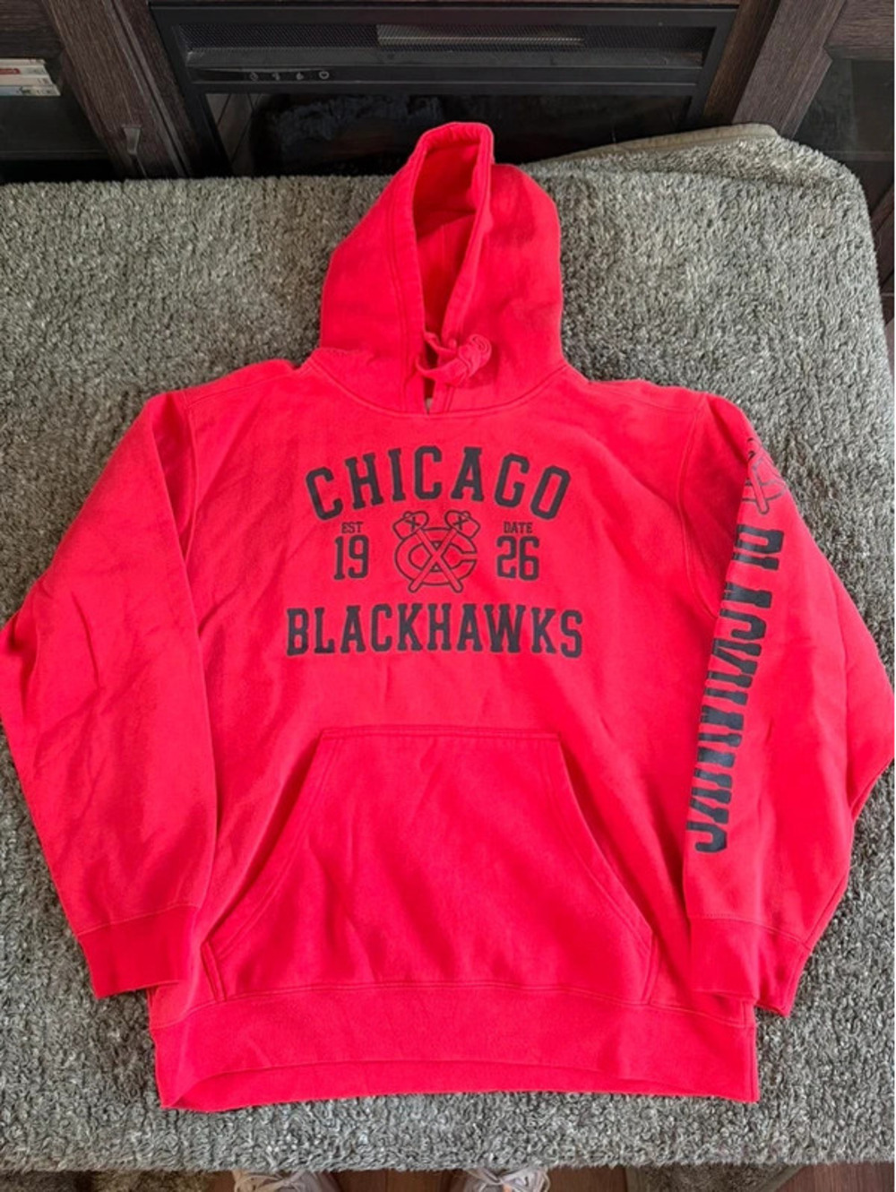 Chicago Blackhawks Red Pullover Hoodie Size L/G